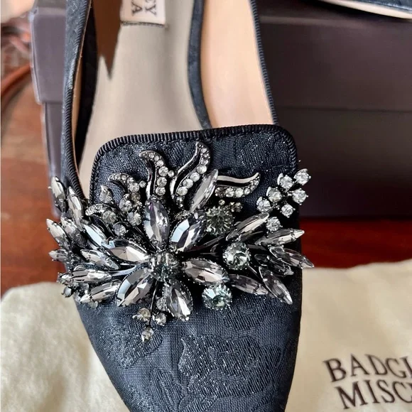 Badgley Mischka Women's Mandy Loafer Flat - New in Box - Size 6 - Picture 4 of 14